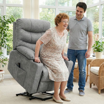 Power Lift Recliner Chair For Elderly With Heated Vibration Massage, Electric Lift Chair With Assist Function, Cup Holders, Side Pockets, Remote Contr by Latitude Run