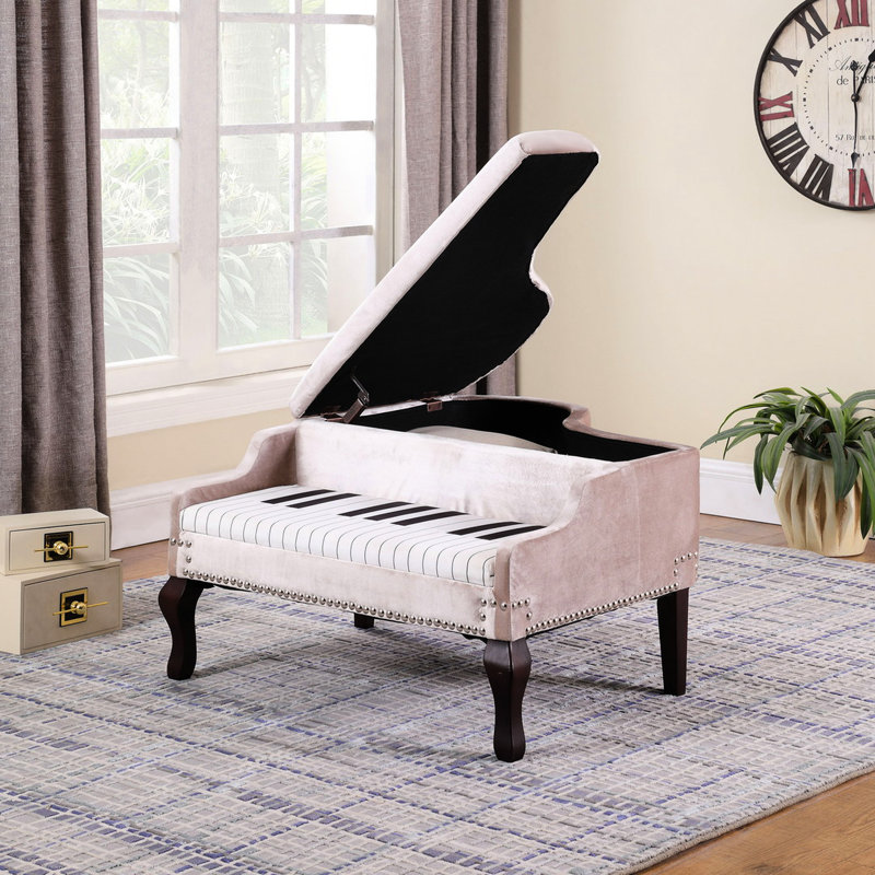 Rangement beige de 21 pouces avec garniture cloutée argentée et fabrication en bois avec pieds en cerisier