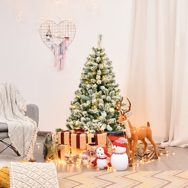 Arbre de Noël floqué avec lumières
