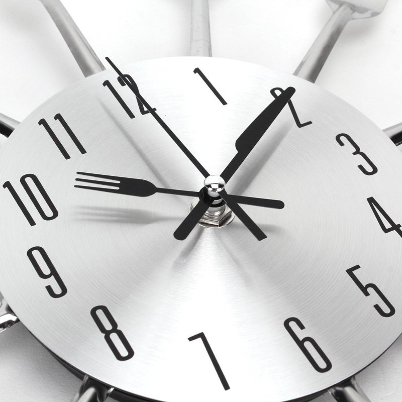 Metal Wall Clock, Silver