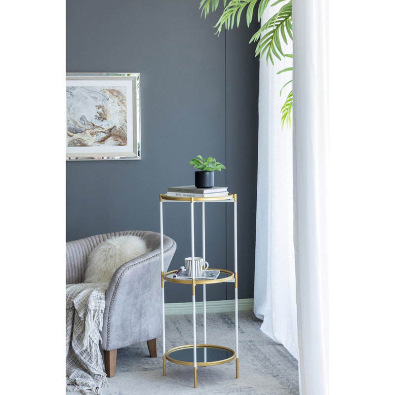 Luxueuse tablette blanche et dorée à 3 tablettes alliant art moderne et décoration intérieure