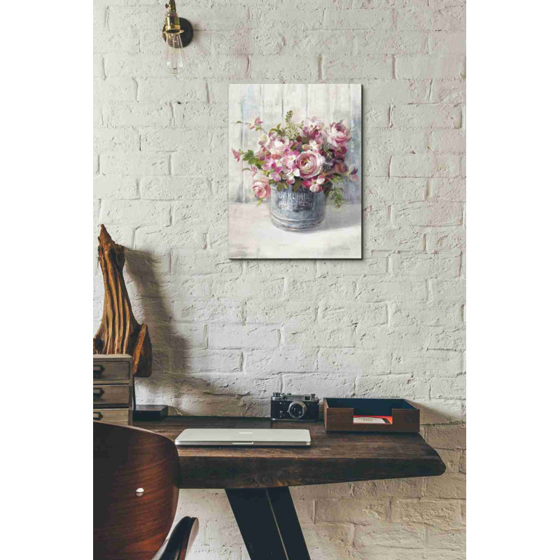 «Garden Blooms I» par Danhui Nai, art mural sur toile, H 16 po x l 12 po x P 0,75 po