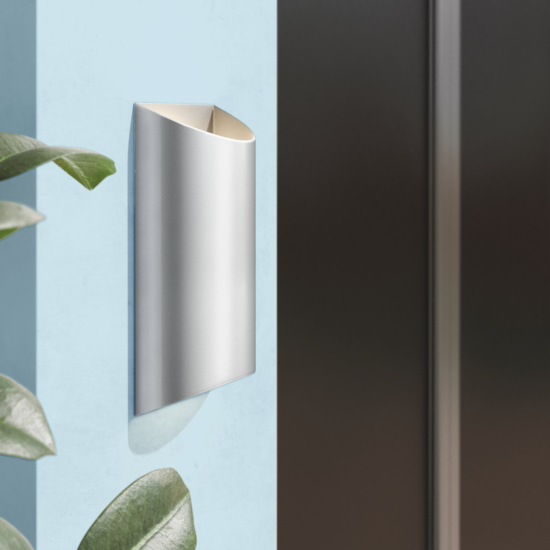 Yanley Aluminum LED Wall Light Orren Ellis 