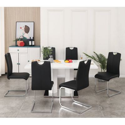 Ashaway 6 - Person Dining Set