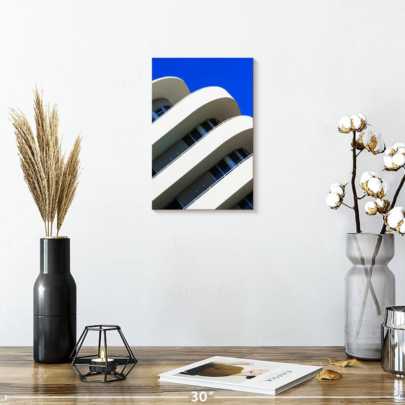 Miami Lilie, 12" H x 8" W