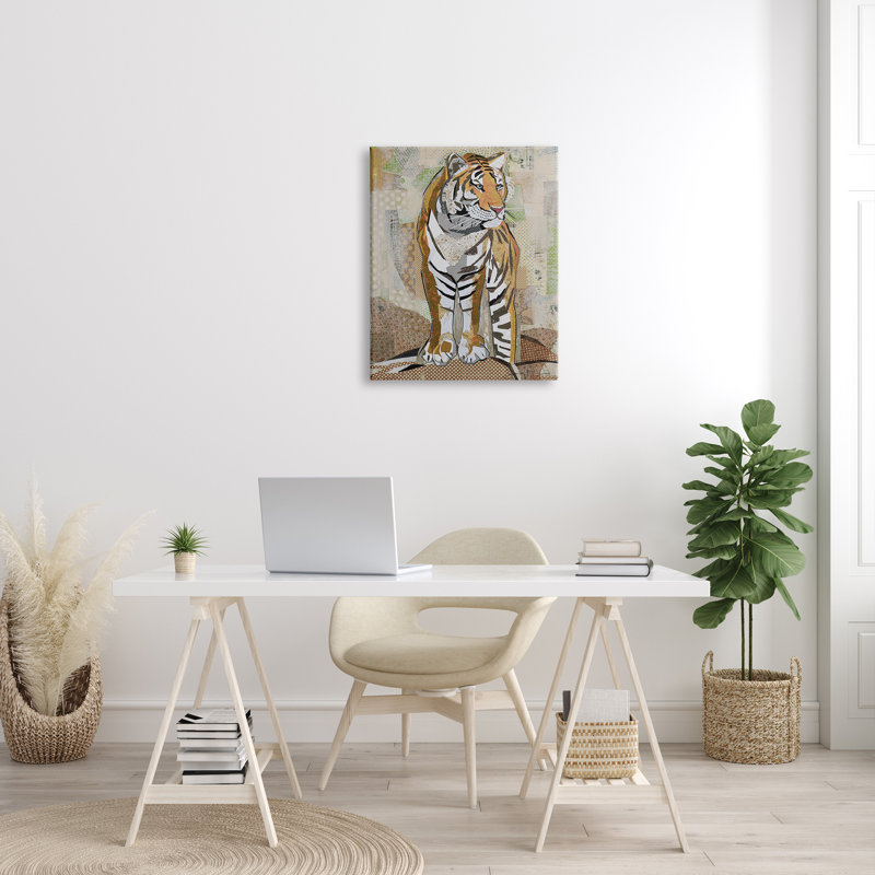 «Tiger Gazing» - Impression sur toile, Toile tendue, H 30 po x l 24 po x 1,5 po