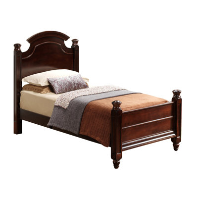 Dakera Bed