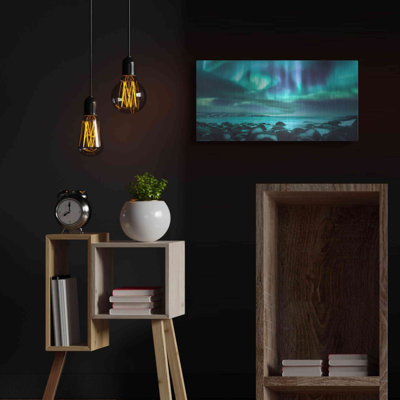 «Northern Lights Aurora Borealis Over Ocean» par Luxe