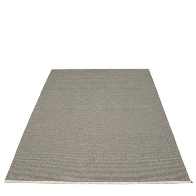 Mono Area Rug in Gray