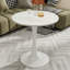 Table basse de 27,6 pouces de style Mid-Century de style moderne, pouvant accueillir 2 à 4 personnes, dotée d'un plateau rond en marbre veiné, parfaite pour divers espaces.