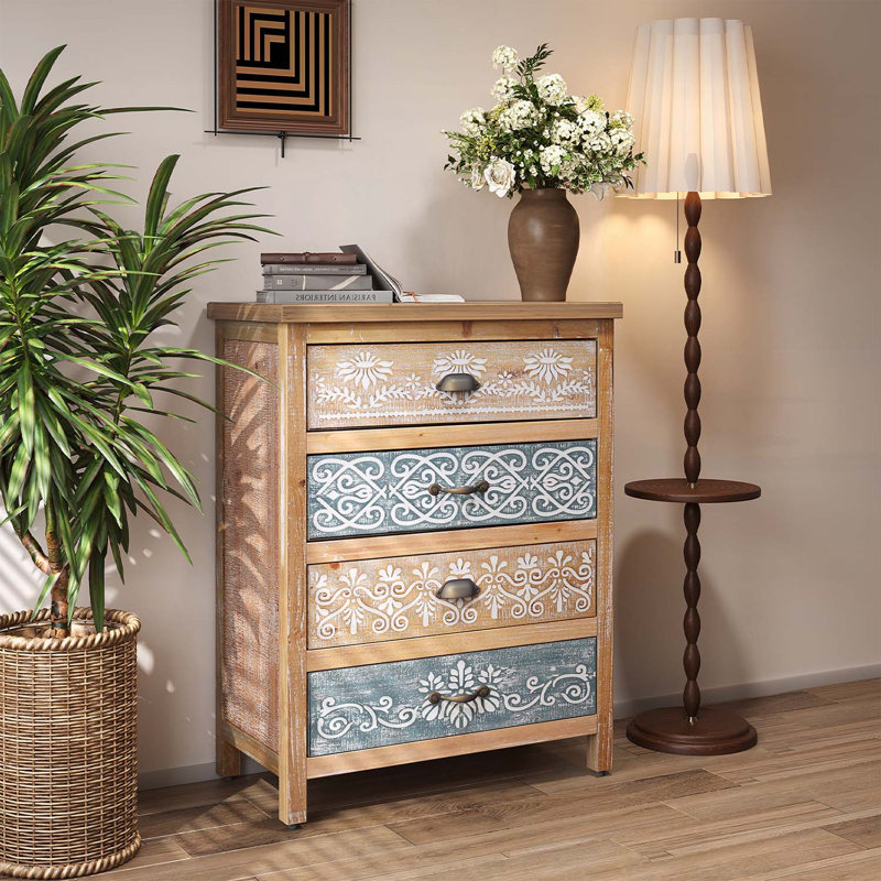 Commode vintage à 4 tiroirs avec bois vieilli et motif orné, rangement rustique pour les chambres et les salons