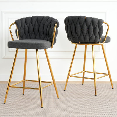 Chaise de bar de luxe en gris foncé, pieds dorés, siège ergonomique, surface en lin gris imperméable avec pieds (paire). Design moderne pour café, bar. Base éponge ergonomique et confortable