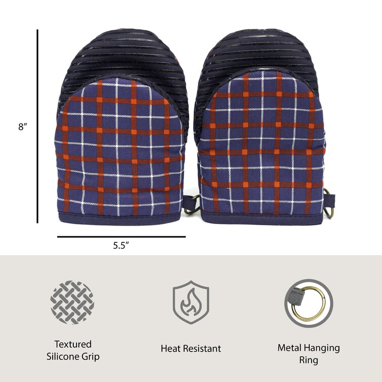 https://assets.wfcdn.com/im/20520527/resize-h755-w755%5Ecompr-r85/1471/147163398/Nautica+Home+Plaid+Red%2FNavy+100%25+Cotton+Mini+Oven+Mitt+With+Silicone+Palm+%28Set+Of+2%29.jpg