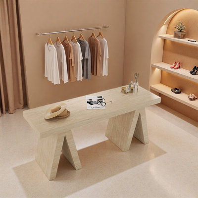 Table de présentation géométrique pour vêtements