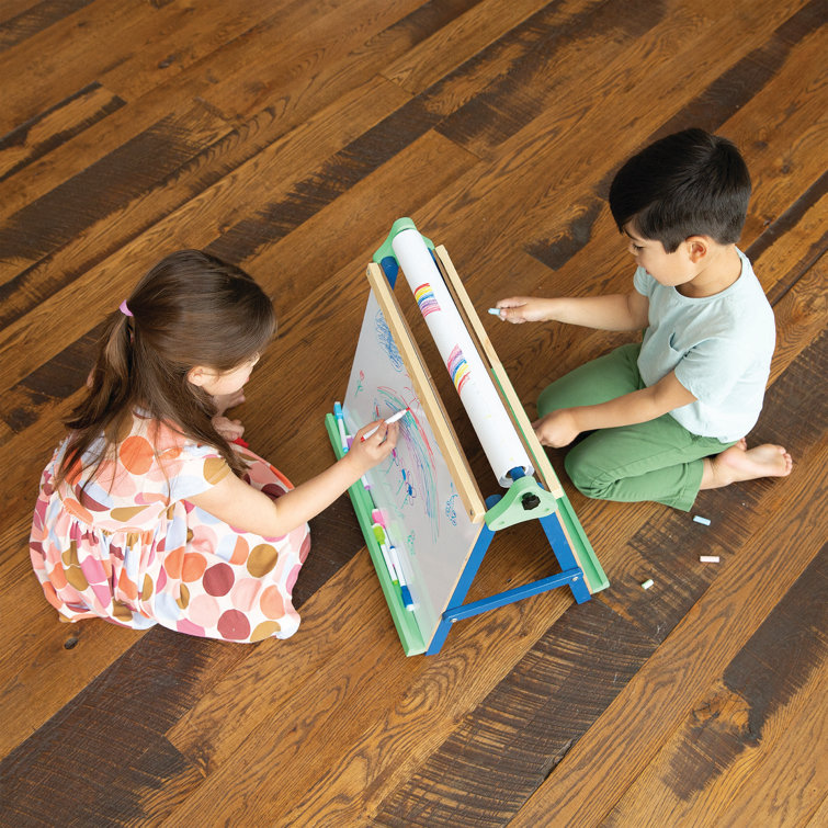 Table Top Art Gallery with Mini Easels – Fun Littles