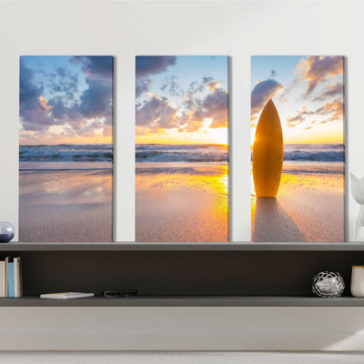"Surfboard 1", ensemble de 3 impressions sur toiles