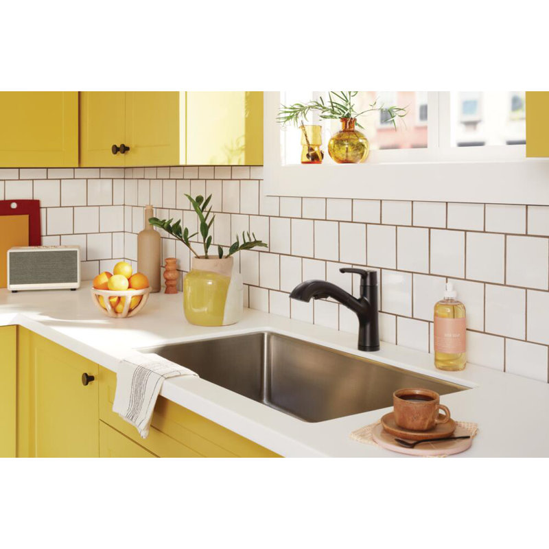 Peerless Parkwood Pull Out Kitchen Faucet, Matte Black
