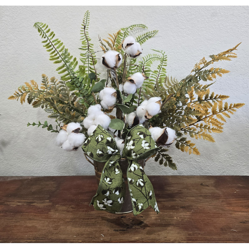 Coton et arrangement de fougères d'automne