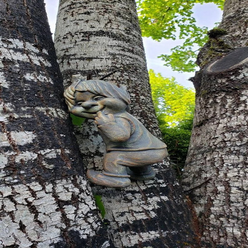 Statue de jardin Kaycay Friends Boy on Tree Right