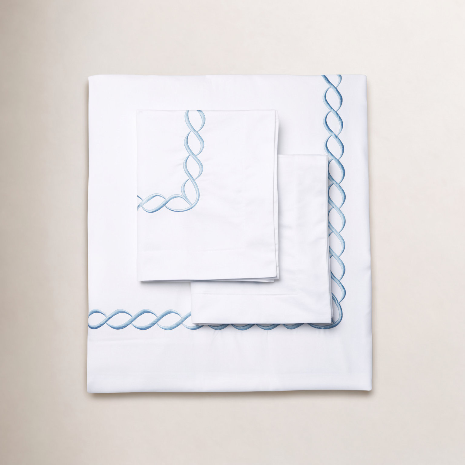 Avellana Cotton Duvet Cover Set, Queen Duvet Cover + 2 Shams, Blue/White