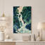 Tableau sur toile représentant une cascade stylisée dans une forêt verdoyante-547590792