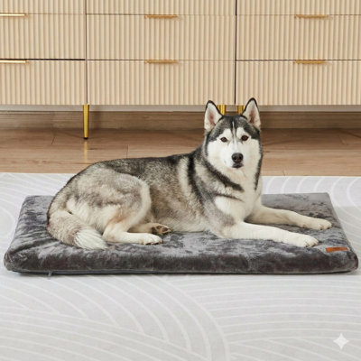 Dog Crate Pad Suitable for Large-Sized Dogs, Includes Detachable Machine-Washable Outer Cover and Moisture-Proof Internal Layer, XL Memory Foam Pet Bed for Crates, Dual-Sided Temperature-Regulating Mat, 42-Inch Size, Gray Color