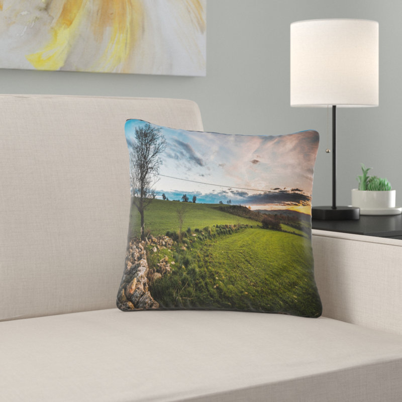 Magnifique coussin Meadow, 18 po x 18 po, Coussin décoratif