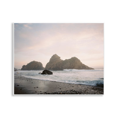 Art mural sur la mer, paysage de falaises par Justine Milton