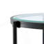 Table basse élégante et minimaliste, verre trempé transparent et cadre industriel noir mat