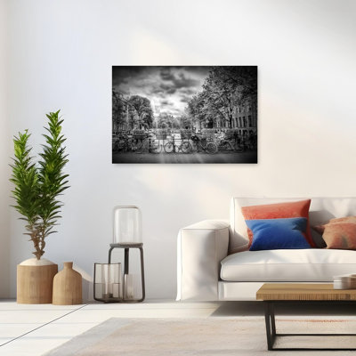 «Amsterdam Canal Bicyclcles», reproduction de tulipe contemporaine, art mural de la ville