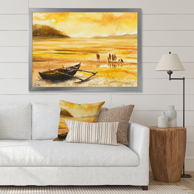 Groupe de personnes sur une plage au coucher du soleil - peinture sur toile, H 35,5 po x l 45,5 po x P 1,5 po, Cadre argenté