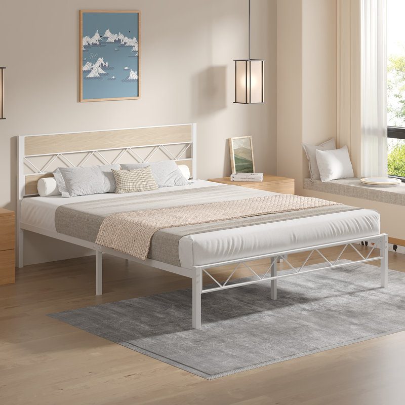 Structure de lit plateforme en métal pleine grandeur avec tête de lit en bois Alicia, rangement sous le lit, silencieux, aucun sommier tapissier requis