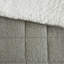 Literie très grand moderne, similicuir gris, matériaux d'édredon 100% élégants, intérieur-118755934