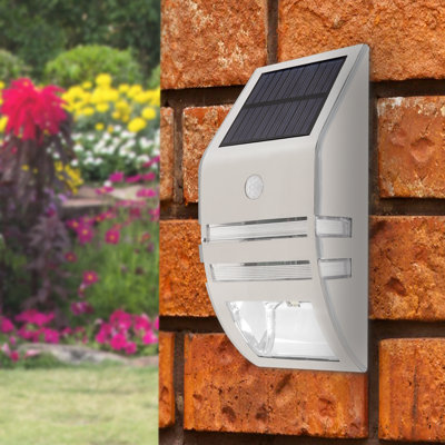 2PK - S/S Solar Sensor Flood Light