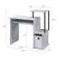 Bureau d'ordinateur antique blanc et noir avec plateau pour clavier-125977691