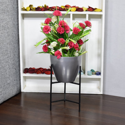 Pot à fleurs en métal