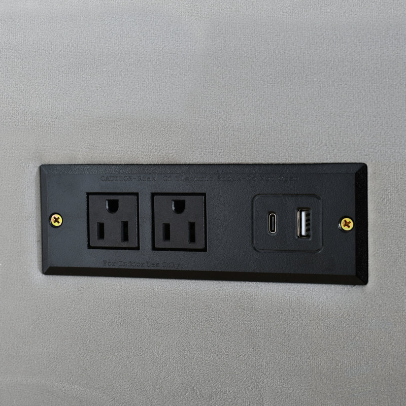 Lit plateforme tapissier avec charge intégrée, tablettes de rangement et deux coussins de chevet confortables pour les chambres modernes