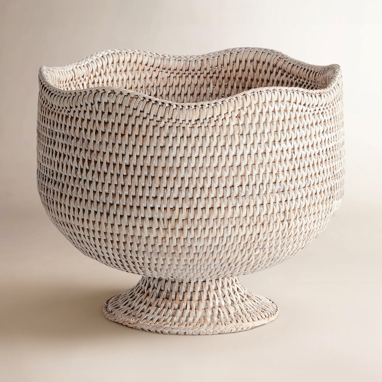Bridger 11" Cachepot, White