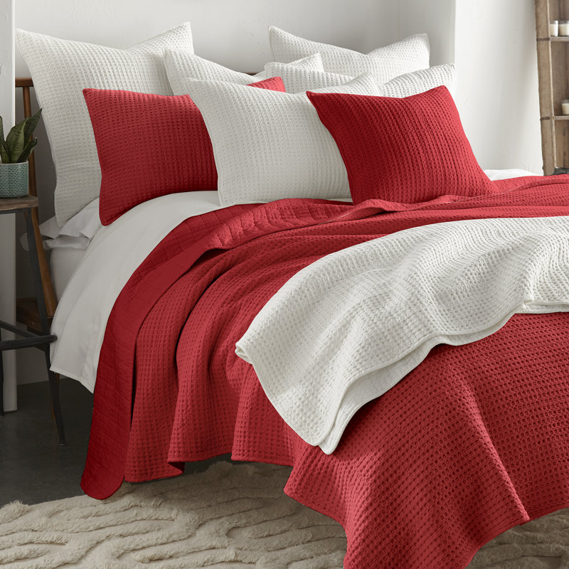 Mills Waffle Red Quilt Set, Full Quilt + 2 Standard Shams