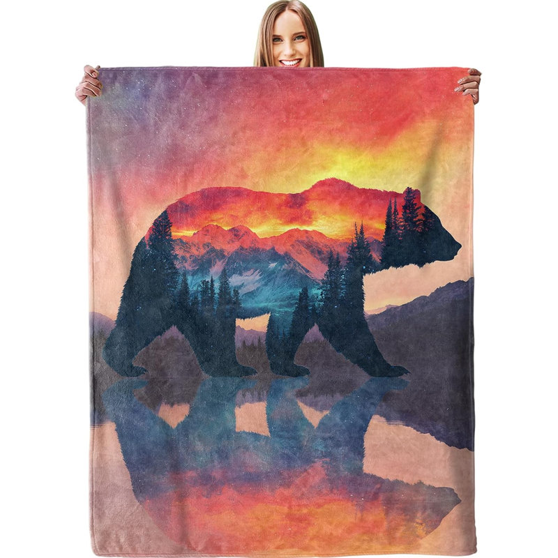 Majestic Mountain Bear, L 40 po x l 30 po