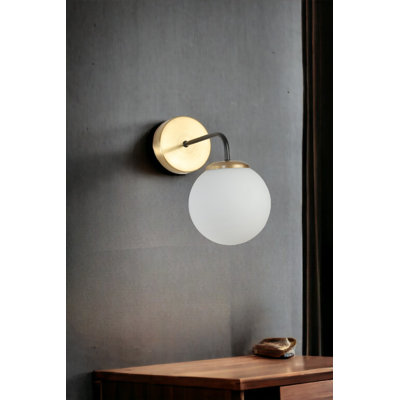 Akashia LED Wallchiere