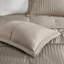 Literie décorative taupe 7 pièces Charmeuse - Édredon très grand - Tissu froissé