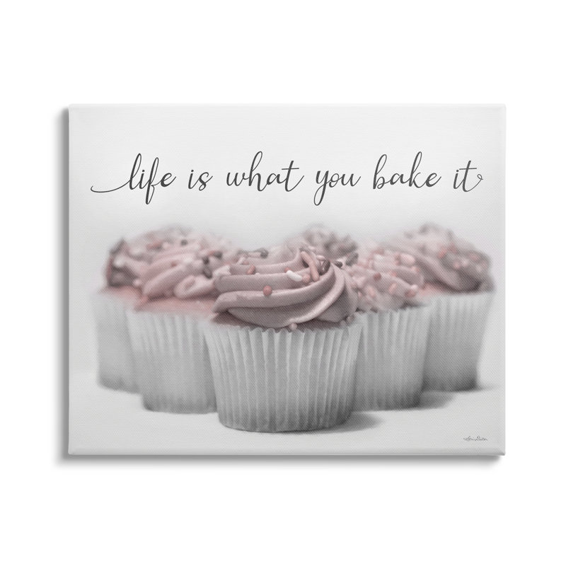 «Life Is What You Bake It Cupcakes» par Lori Deiter, impression sur toile tendue, H 36 po x l 48 po x P 1,5 po