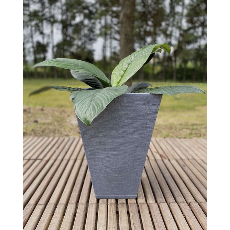 Zurique Pot Planter, 21.65" H x 14.96" W x 14.96" D, Dark Gray