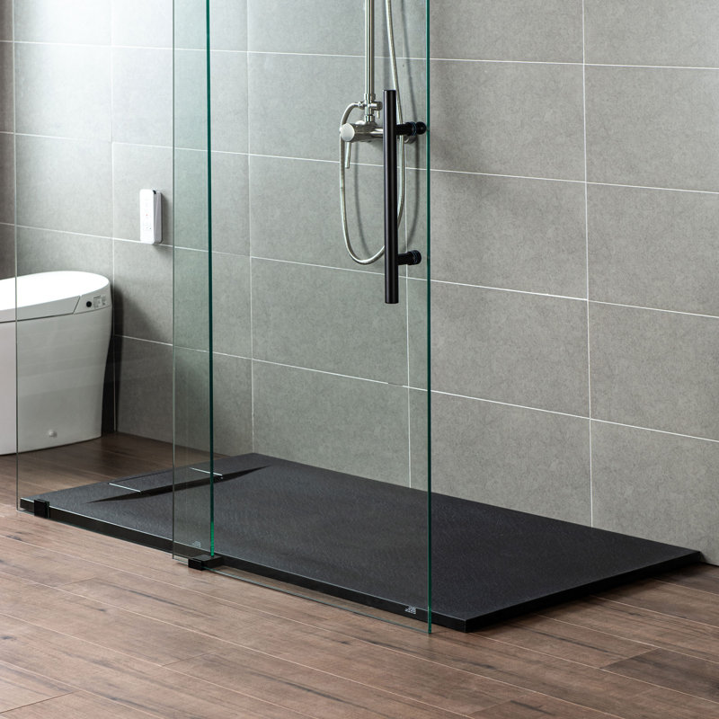 Base de douche à surface solide l 47,25 po x P 31,5 po, antidérapante, profil bas, incurvée, accessible en fauteuil roulant