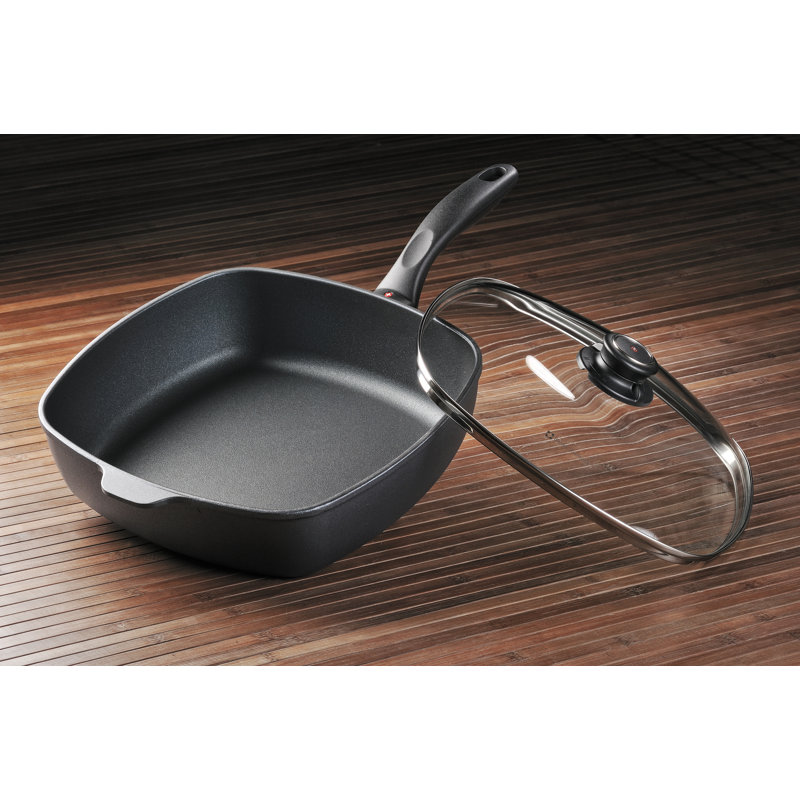 Saute Pan with Lid, 5-Qt.