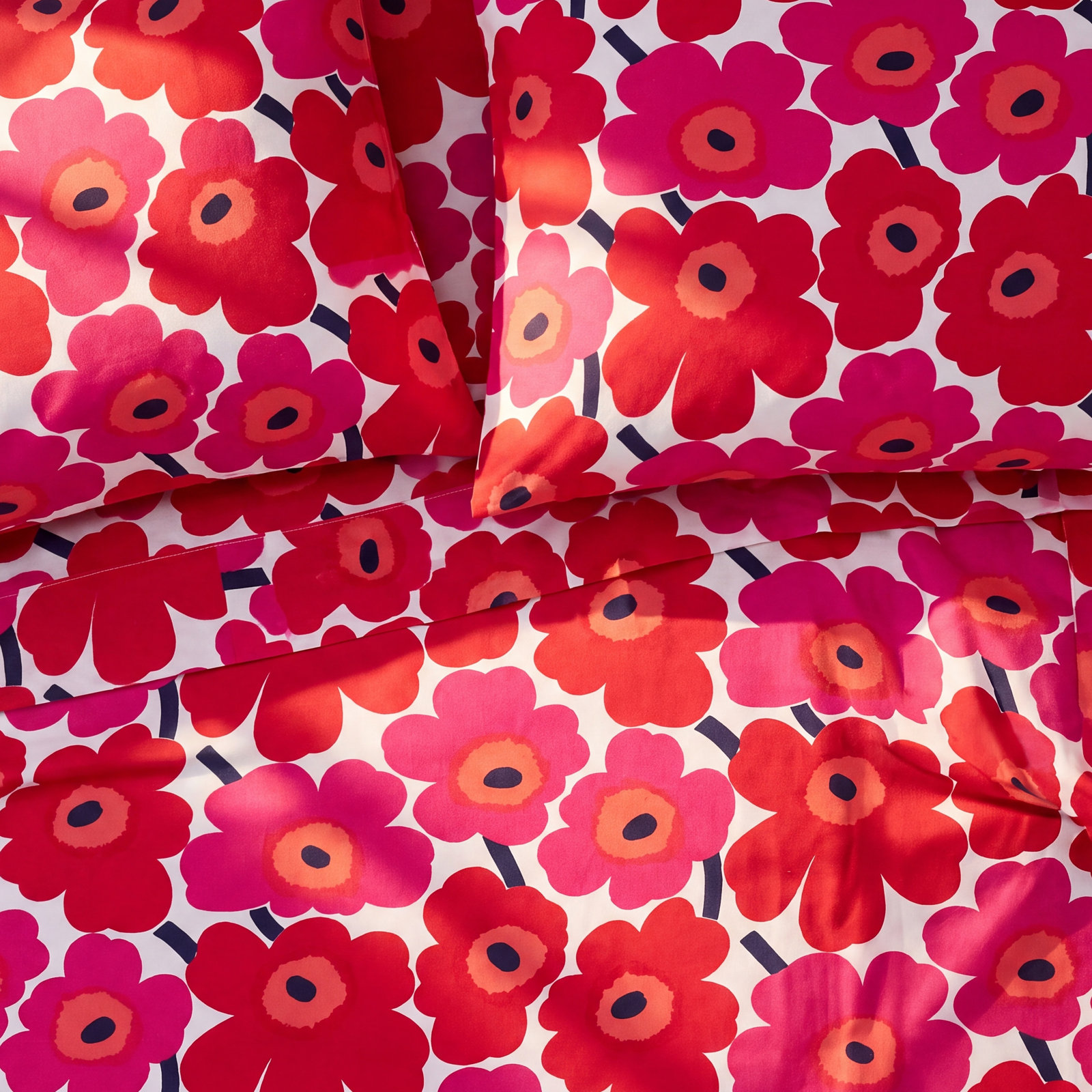 Marimekko Mini Unikko Cotton Sheet Set, Queen Sheet Set with 2 Standard Pillowcases, Mini Unikko Red