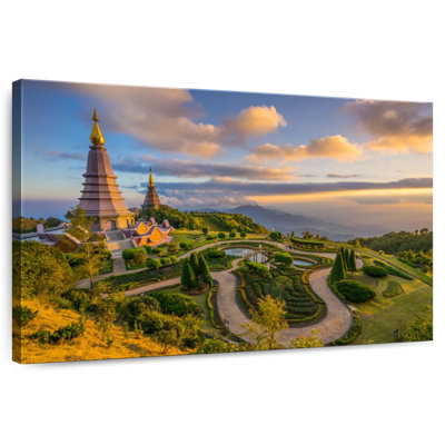 Ravi Pagodas On Doi Inthanon