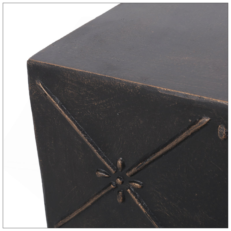 Table d'appoint d'extérieur en béton léger