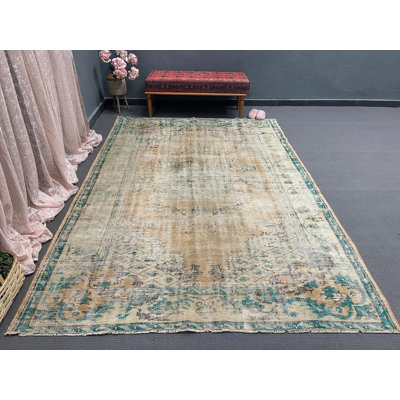 Tapis beige en patchwork de laine rétro, 76 x 111 po